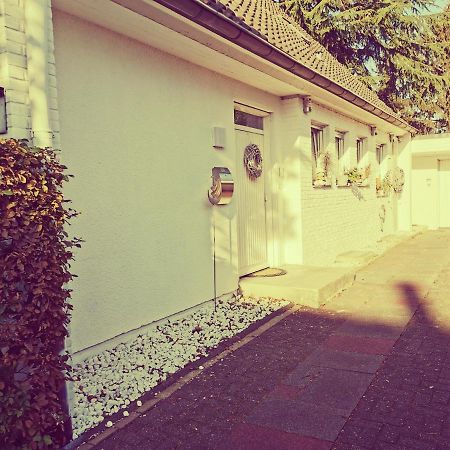 "Maison Blanche" - Das Gemuetliche Garten-Apartment Zwischen Koeln Und Duesseldorf غرفنبرويش المظهر الخارجي الصورة